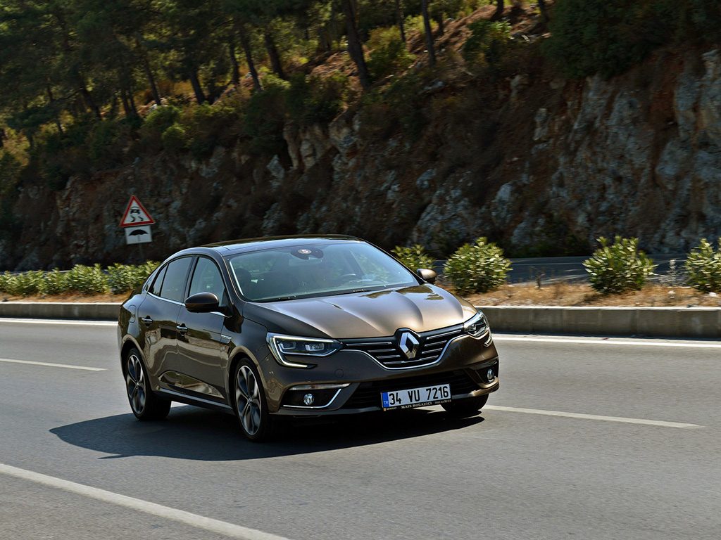 Bu görsel boş bir alt niteliğe sahip; dosya adı 1570195878_Renault_Megane_Sedan_2-1024x768.jpeg