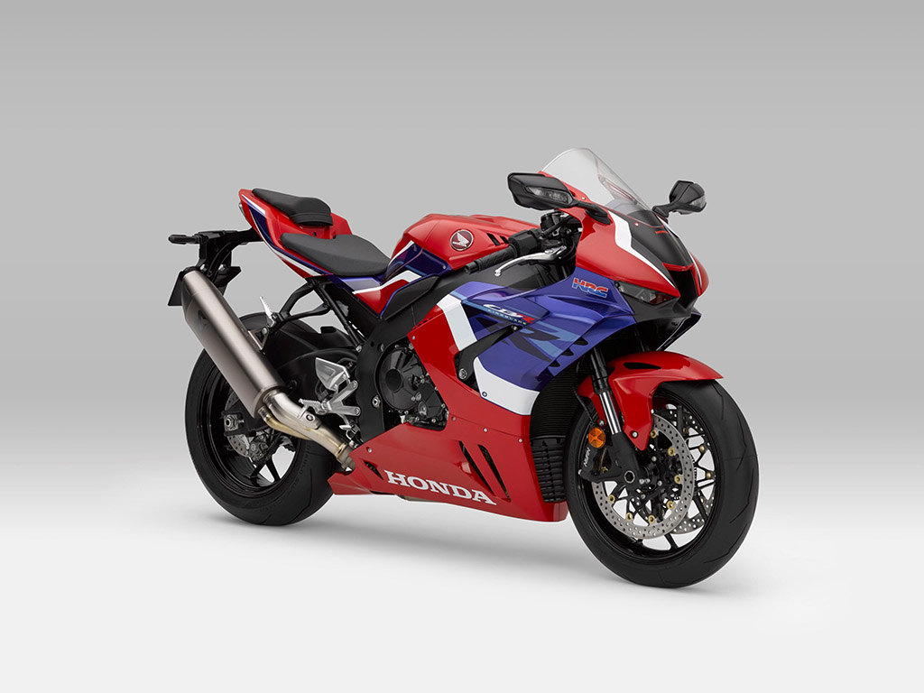 Bu görsel boş bir alt niteliğe sahip; dosya adı 2020_HONDA_CBR1000RR-R_SP_1.jpg