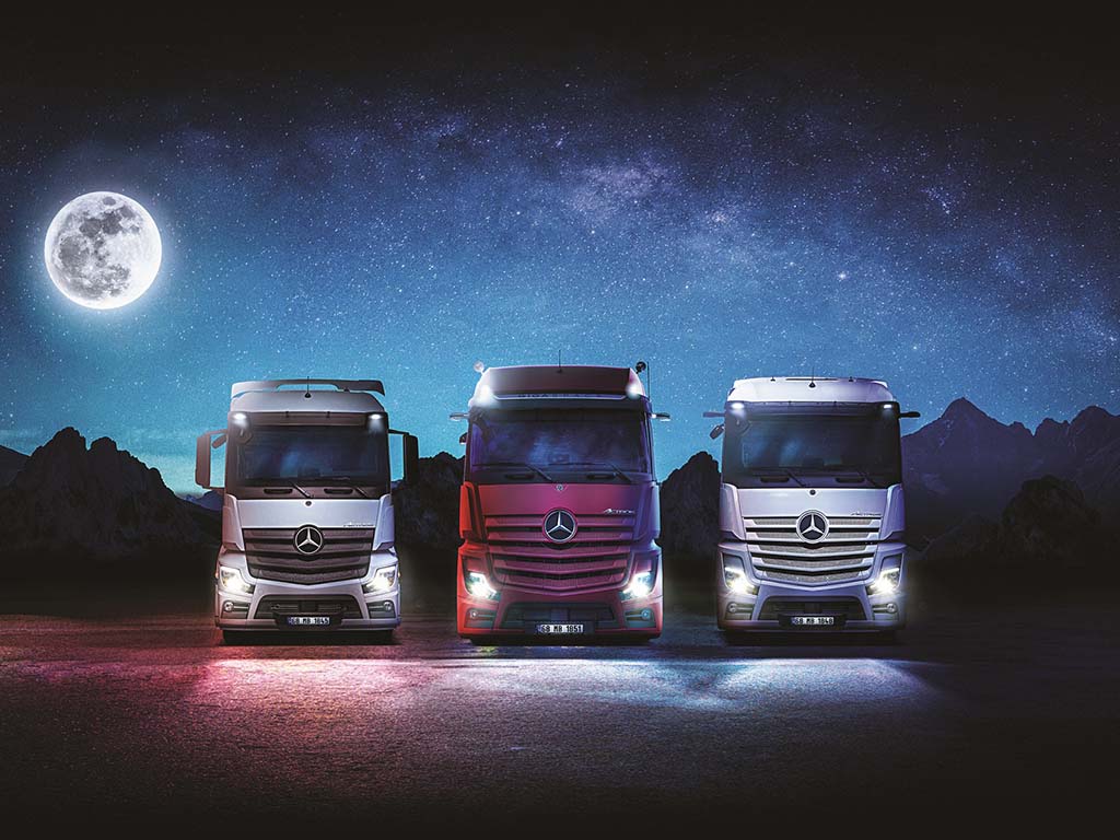 Bu görsel boş bir alt niteliğe sahip; dosya adı Mercedes-Benz-Yeni-Actros-cekici-Ailesi.jpg