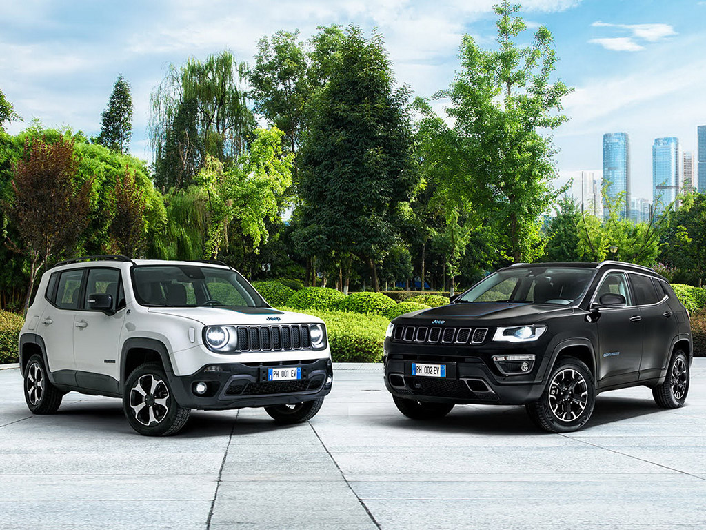 Bu görsel boş bir alt niteliğe sahip; dosya adı jeep-compass-renegade-phev.jpg