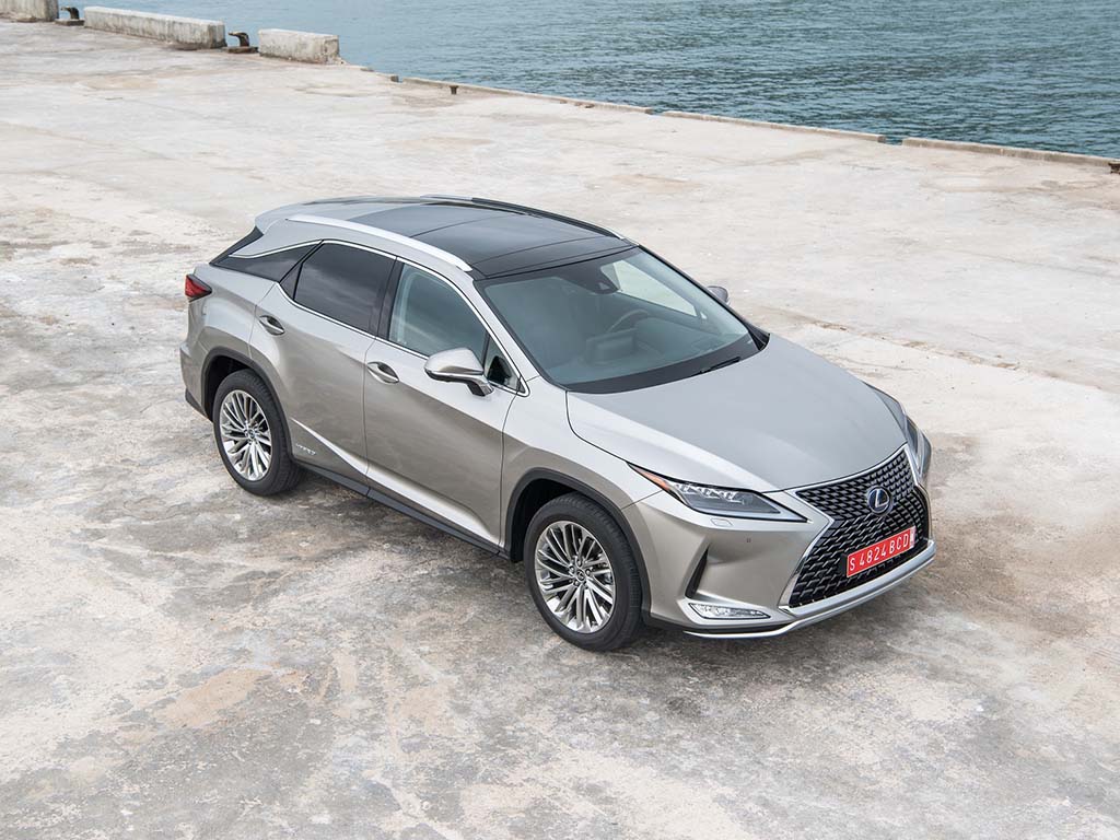 Bu görsel boş bir alt niteliğe sahip; dosya adı Lexus-RX-2.jpg