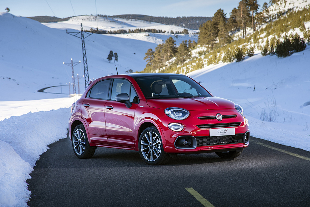 Bu görsel boş bir alt niteliğe sahip; dosya adı Fiat-500X-SUV.jpg