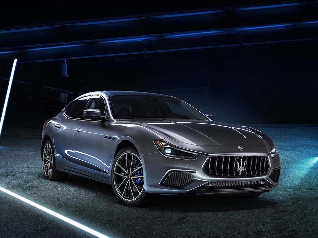 Bu görsel boş bir alt niteliğe sahip; dosya adı Maserati-Ghibli-Hybrid-2.jpg