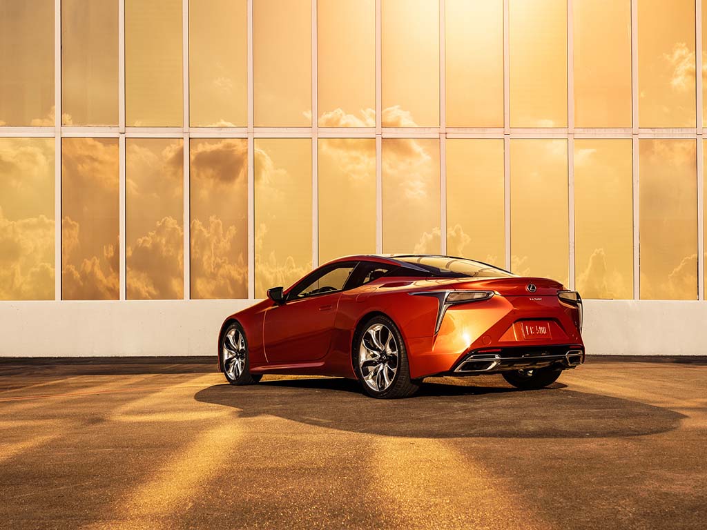 Bu görsel boş bir alt niteliğe sahip; dosya adı Lexus-LC-Blazing-Carnelian-2.jpg