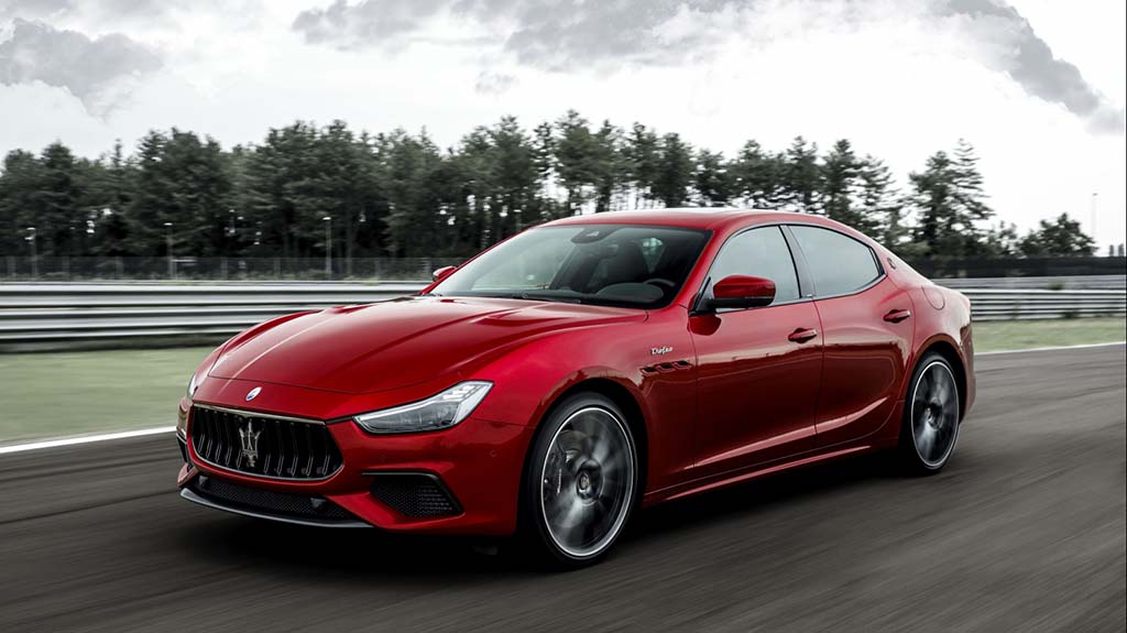 Bu görsel boş bir alt niteliğe sahip; dosya adı Maserati-Ghibli-Trofeo-1-1.jpg