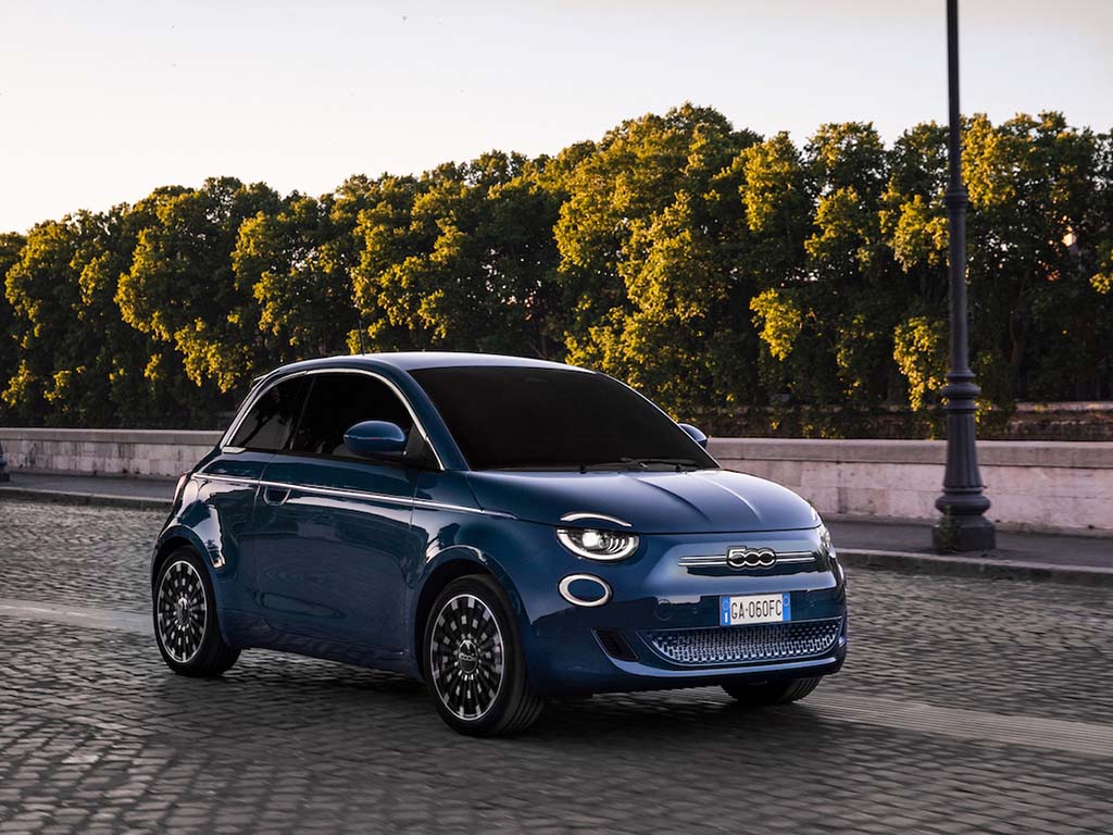 Bu görsel boş bir alt niteliğe sahip; dosya adı Yeni-Fiat-500-1.jpg