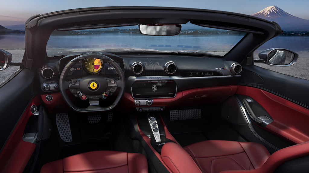 Bu görsel boş bir alt niteliğe sahip; dosya adı Ferrari-Portofino-M-Kokpit.jpg