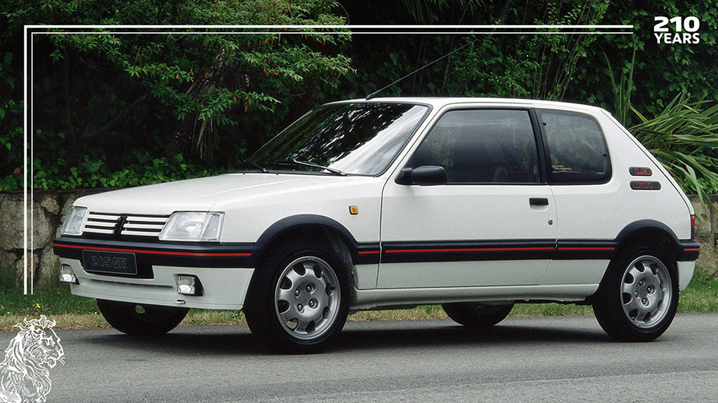 Bu görsel boş bir alt niteliğe sahip; dosya adı PEUGEOT_205_GTi.jpg