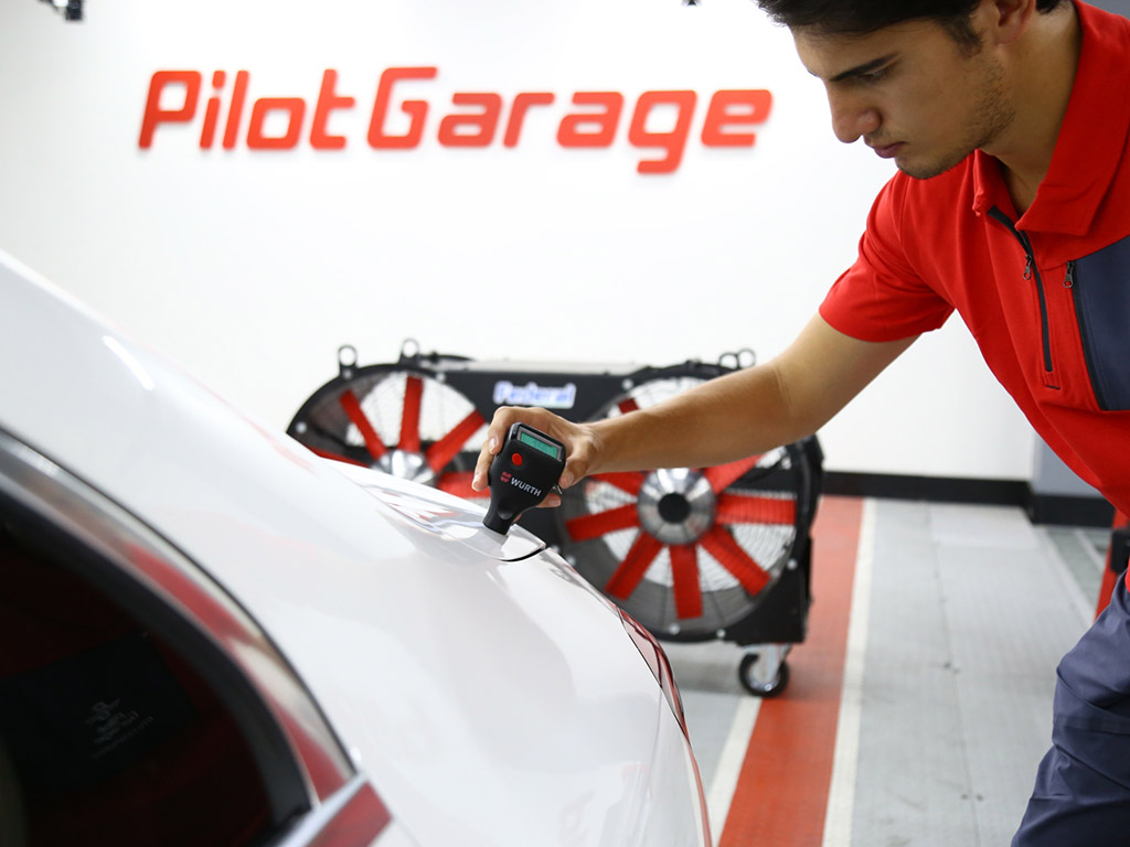 Bu görsel boş bir alt niteliğe sahip; dosya adı Pilot-Garage-2.jpg