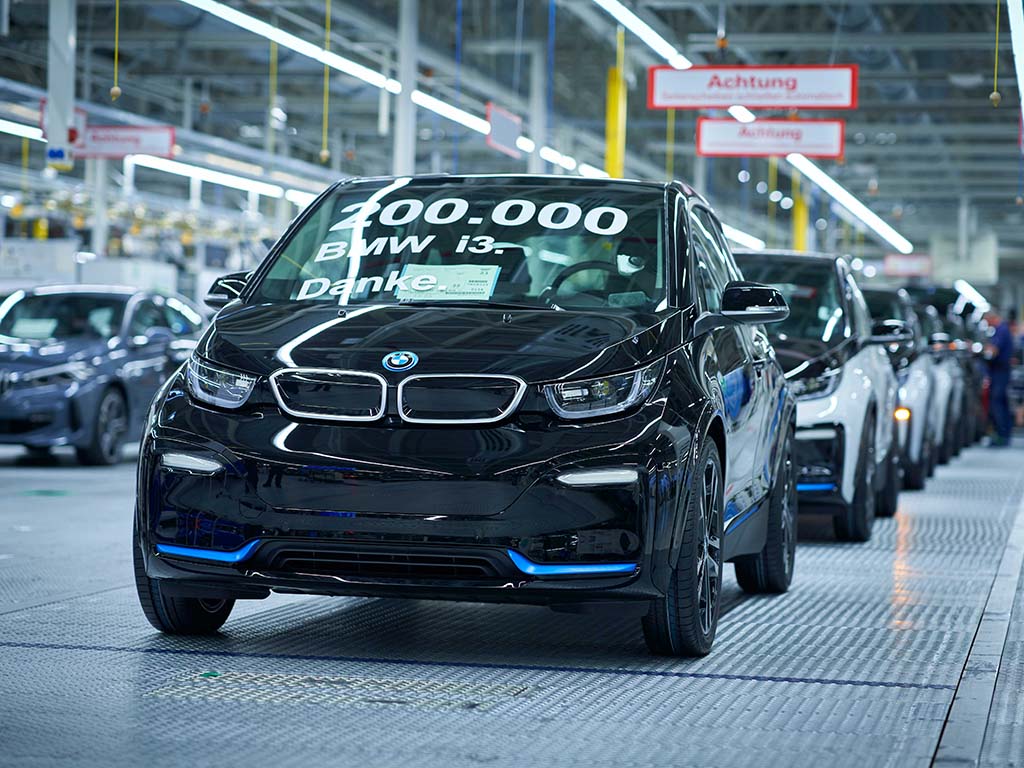 Bu görsel boş bir alt niteliğe sahip; dosya adı BMW-i3-Uretim.jpg