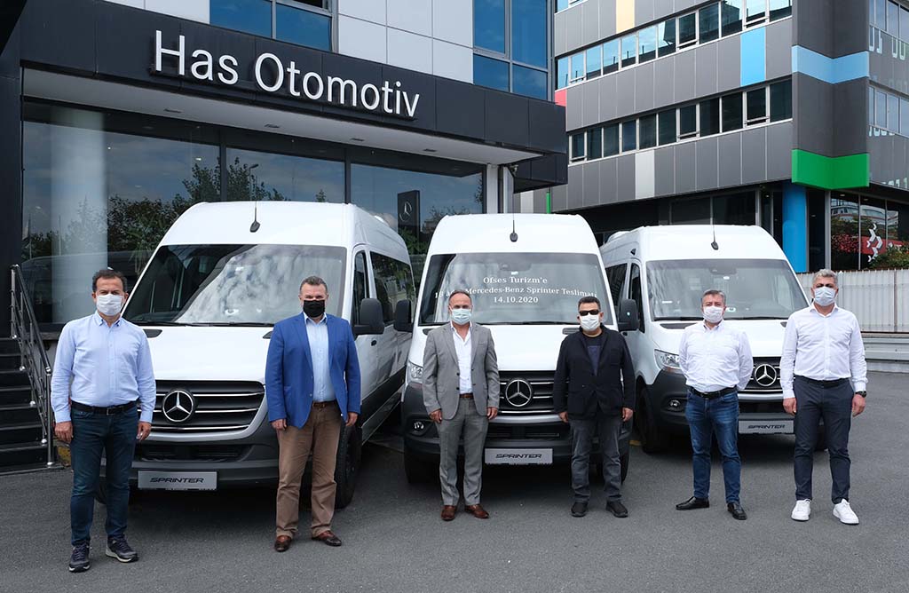 Bu görsel boş bir alt niteliğe sahip; dosya adı Mercedes-Benz-Hafif-Ticari-Araclar-Ofses-Turizme-18-adet-Sprinter-teslim-etti-3.jpg